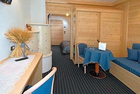 Junior Suite (2 Adults)