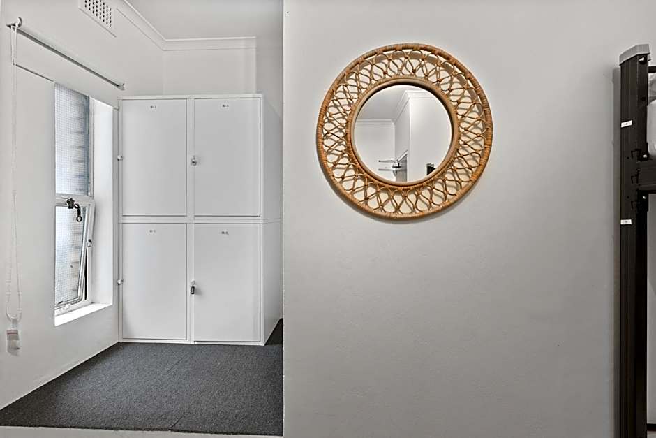 AZZURRO POD HOTEL - Central Sydney