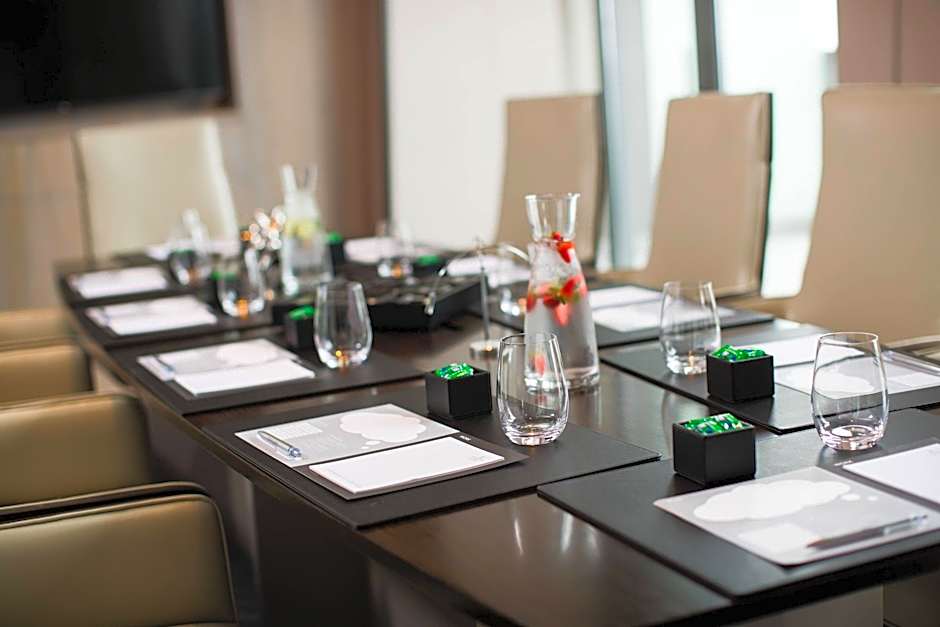 Renaissance by Marriott Haikou Hotel