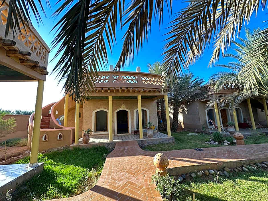 Oasis Tilogui-Luxury Hotel Restaurant and Desert Excursions In Zagora