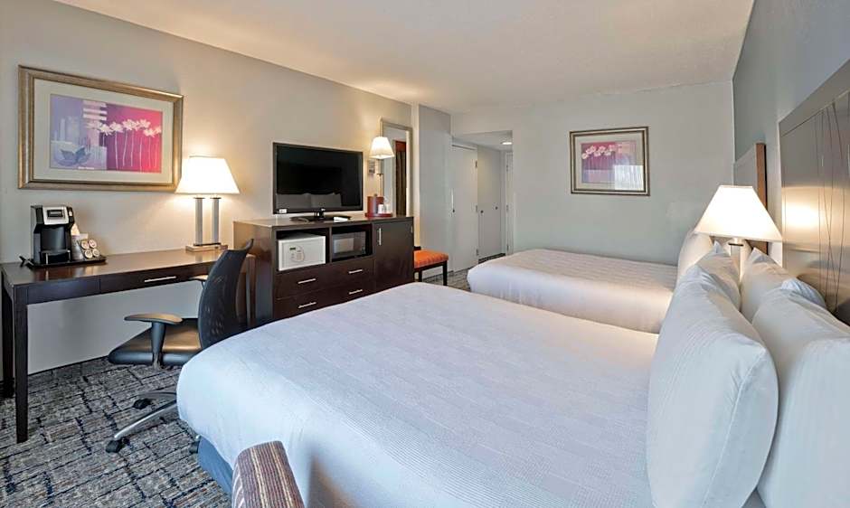 Best Western Plus Hotel And Conference Center