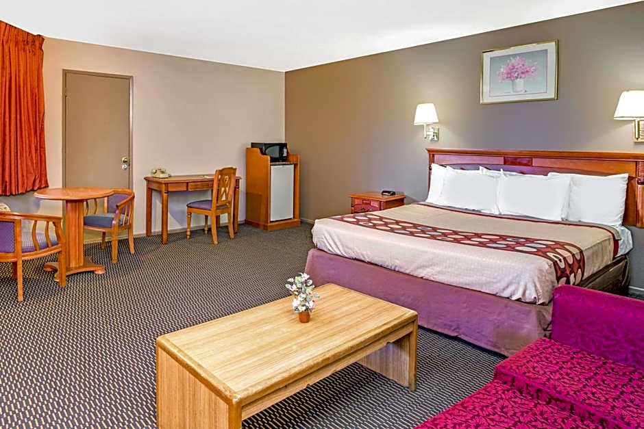 Super 8 by Wyndham Upland Ontario CA