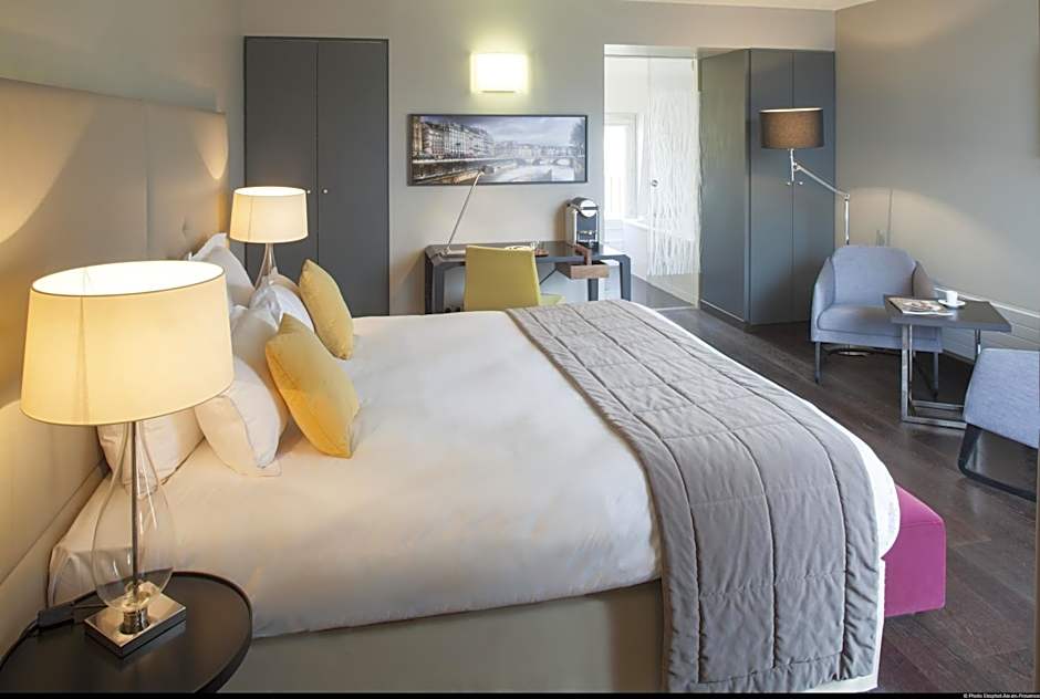 Hotel De L'Universite