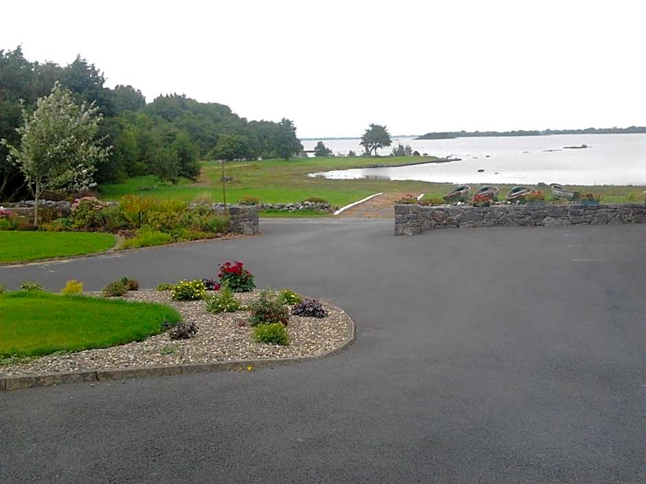 The Waterfront House Country Home