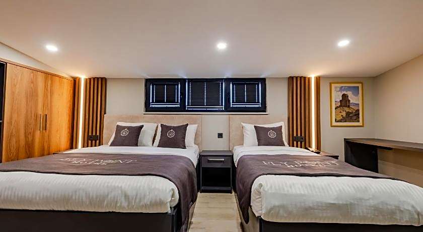 Fly Point Airport Hotel