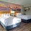 Days Inn & Suites by Wyndham Jekyll Island