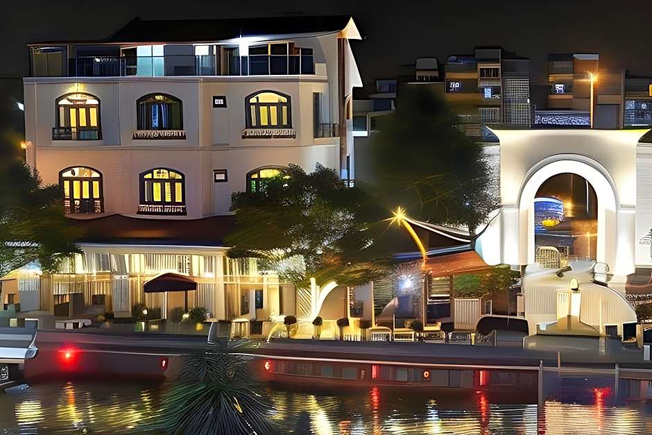 Garco Dragon Hotel