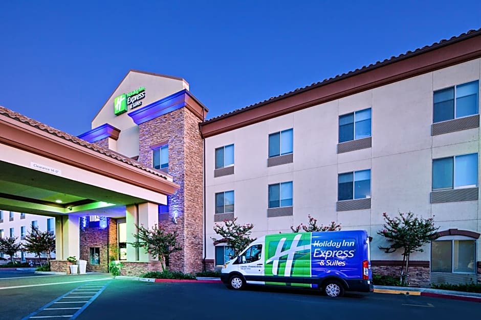 Holiday Inn Express & Suites Clovis Fresno Area By IHG
