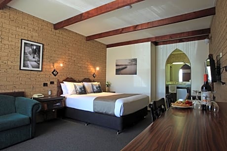Belltower Motor Inn