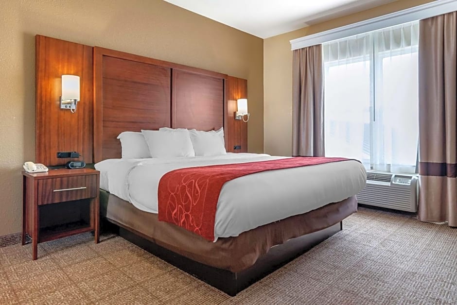 Comfort Suites