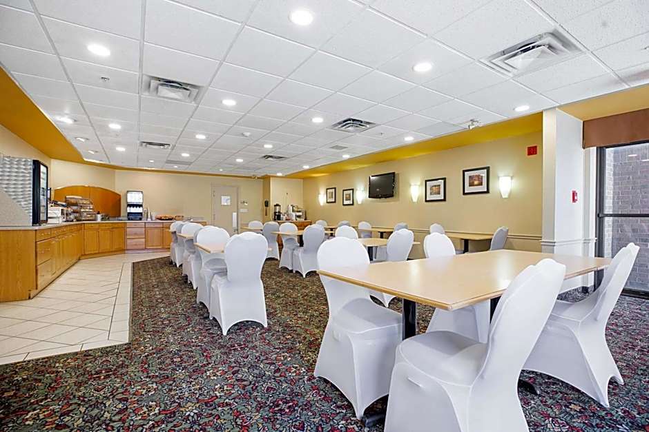 Sandman Hotel & Suites London Downtown