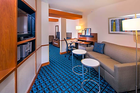 Executive Suite Multiple Beds NON-REFUNDABLE