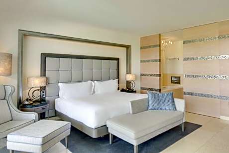 Deluxe King Room with Pool View
