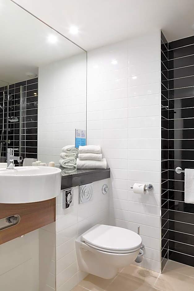 Holiday Inn Express - Marseille Airport By IHG