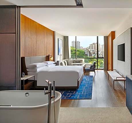 Premium King Room with Garden View