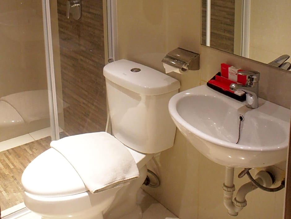 Redstar Hotel Jakarta