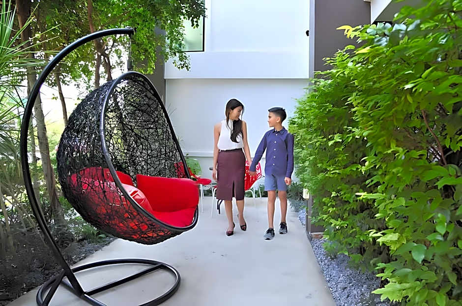 Gasser Park & Residence