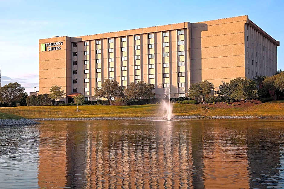Embassy Suites By Hilton Hotel Chicago-Schaumburg/Woodfield