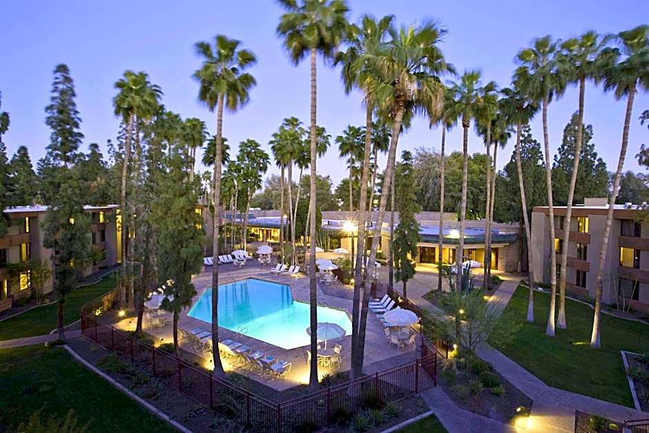 DoubleTree By Hilton Phoenix- Tempe