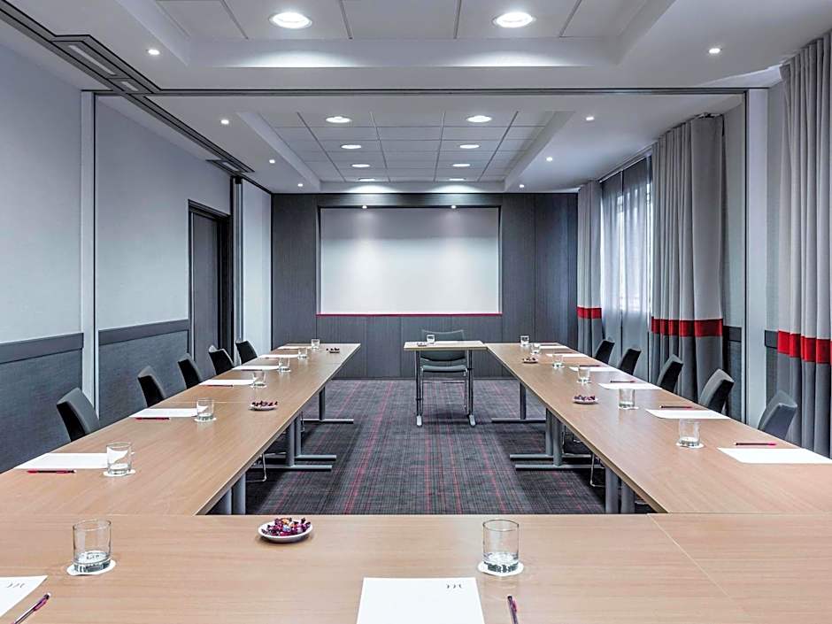 Mercure Paris La Défense Grande Arche Hotel