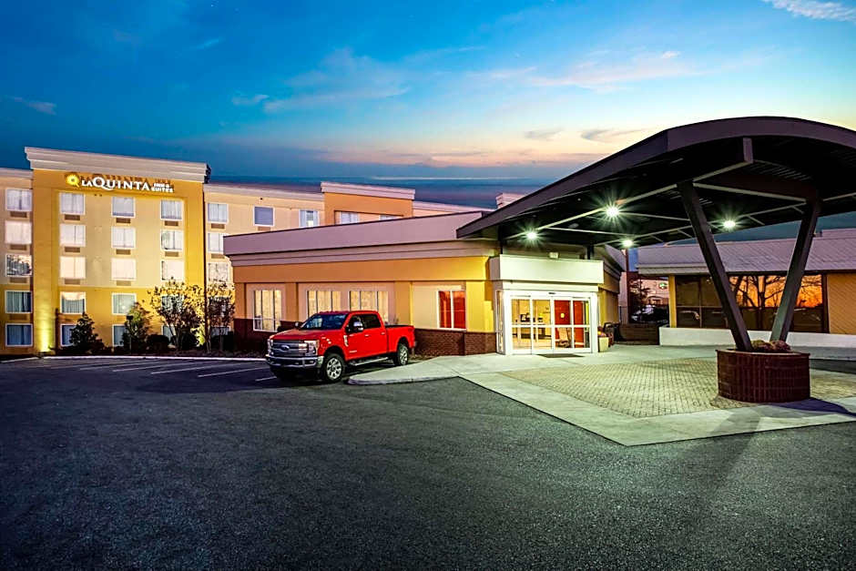 La Quinta Inn & Suites by Wyndham Lynchburg At Liberty Univ.