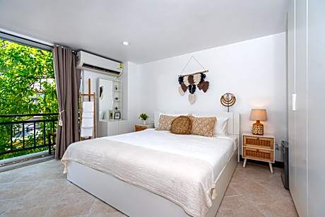 King Room with Balcony