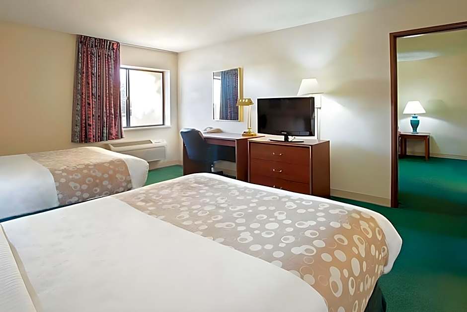 Norwood Inn & Suites Columbus