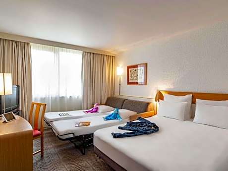 Standard Room 1 Double Bed and 1 Sofa