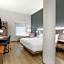 Comfort Inn & Suites Newark Liberty International Airport