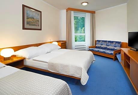 Economy Suite with Pool Access