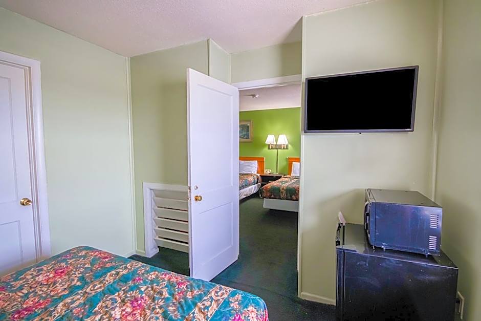 OYO Travelier Motel