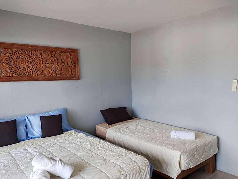 Fueangfu Home Hostel