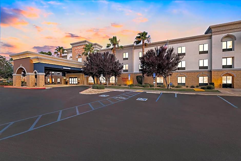 Hampton Inn & Suites Lancaster
