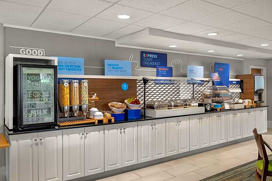 Holiday Inn Express & Suites New Buffalo, MI By IHG