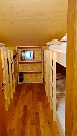 Mixed Dormitory Room