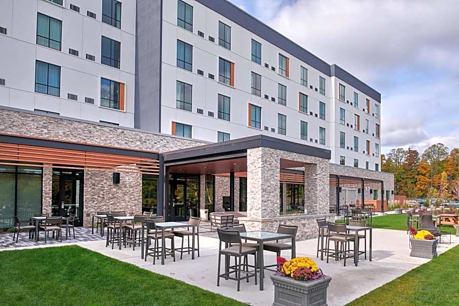 Courtyard by Marriott Petoskey