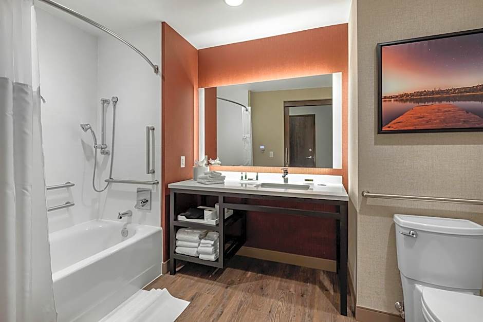 Cambria Hotel Omaha Downtown