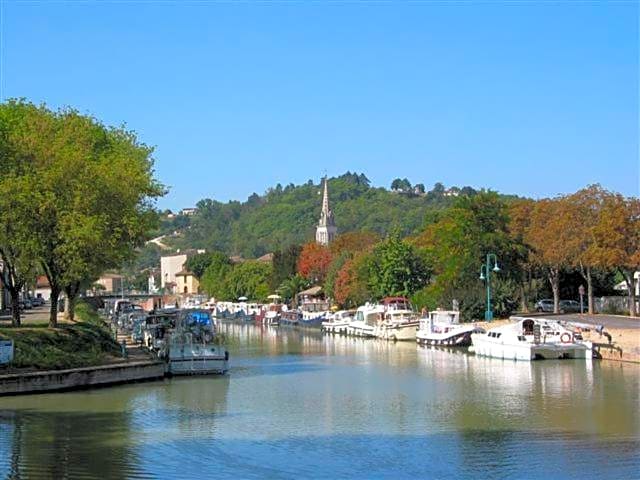 L'OUSTAL D'ADELE proche Canal du Midi et Moissac