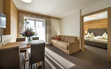 One-Bedroom Apartment (4 Adults)