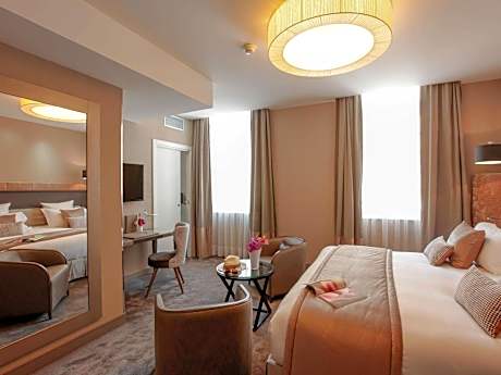 Superior Double Room Shower