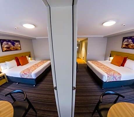 Interconnecting - King Rooms