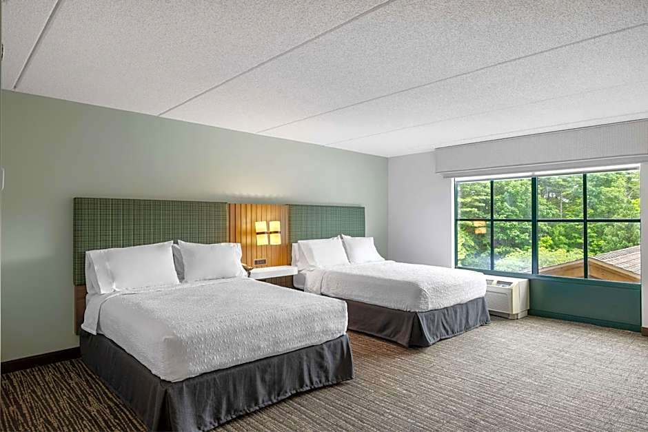 Hampton Inn By Hilton & Suites Lake George, NY
