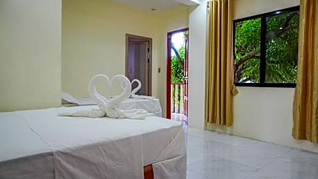 Triple Room with Bathroom