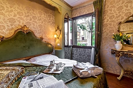 Classic Double or Twin Room