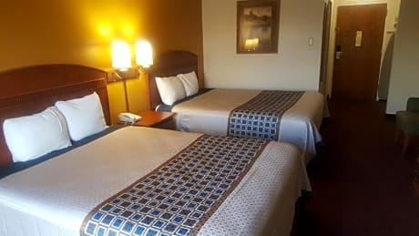 2 Queen Beds Deluxe Room Non-Smoking