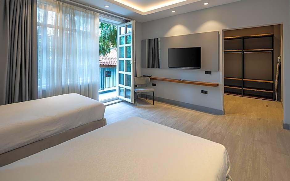 Royal Hayat Hotel Old Town