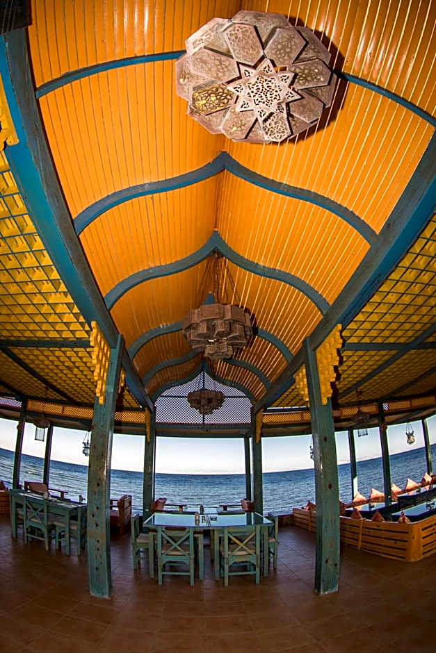 Shams Hotel & Dive Centre