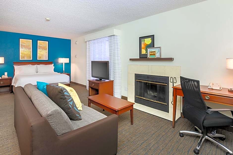 Hawthorn Suites by Wyndham Tinton Falls