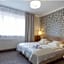 Villa Anna - Noclegi Rooms - FREE parking, taras, 1500m do Starówki