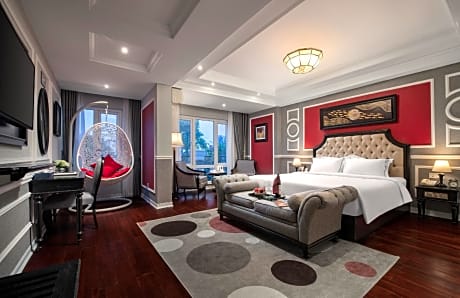 Acoustic Hotel & Spa